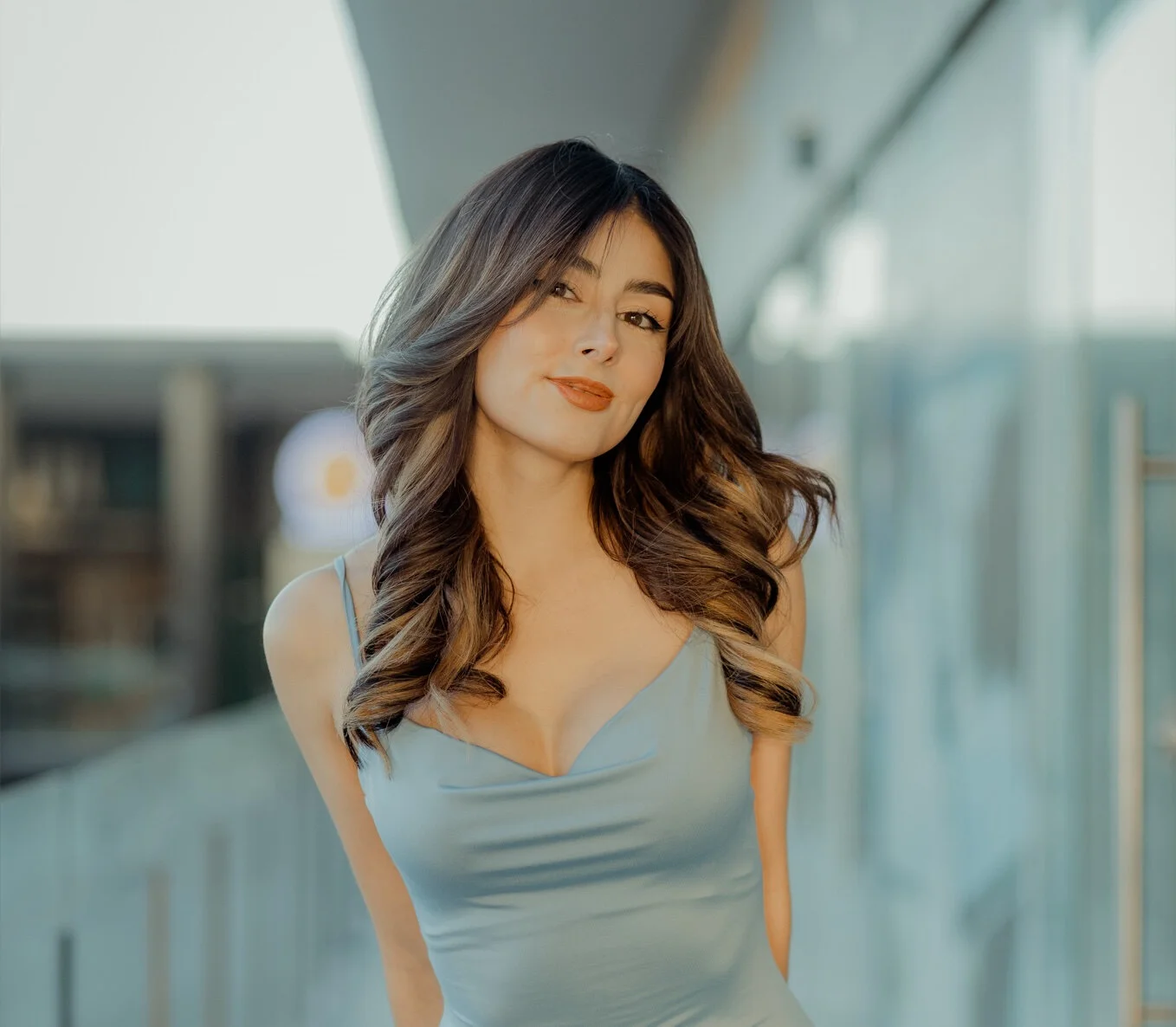 𝐽𝑒𝑧𝑧 𝑆𝑎𝑛𝑐ℎ𝑒𝑧