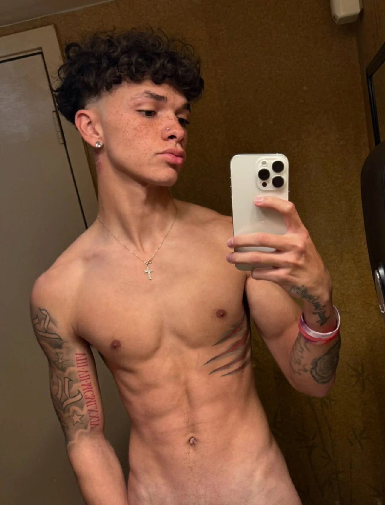 Ya fav lightskin🥰😈 OnlyFans leaks