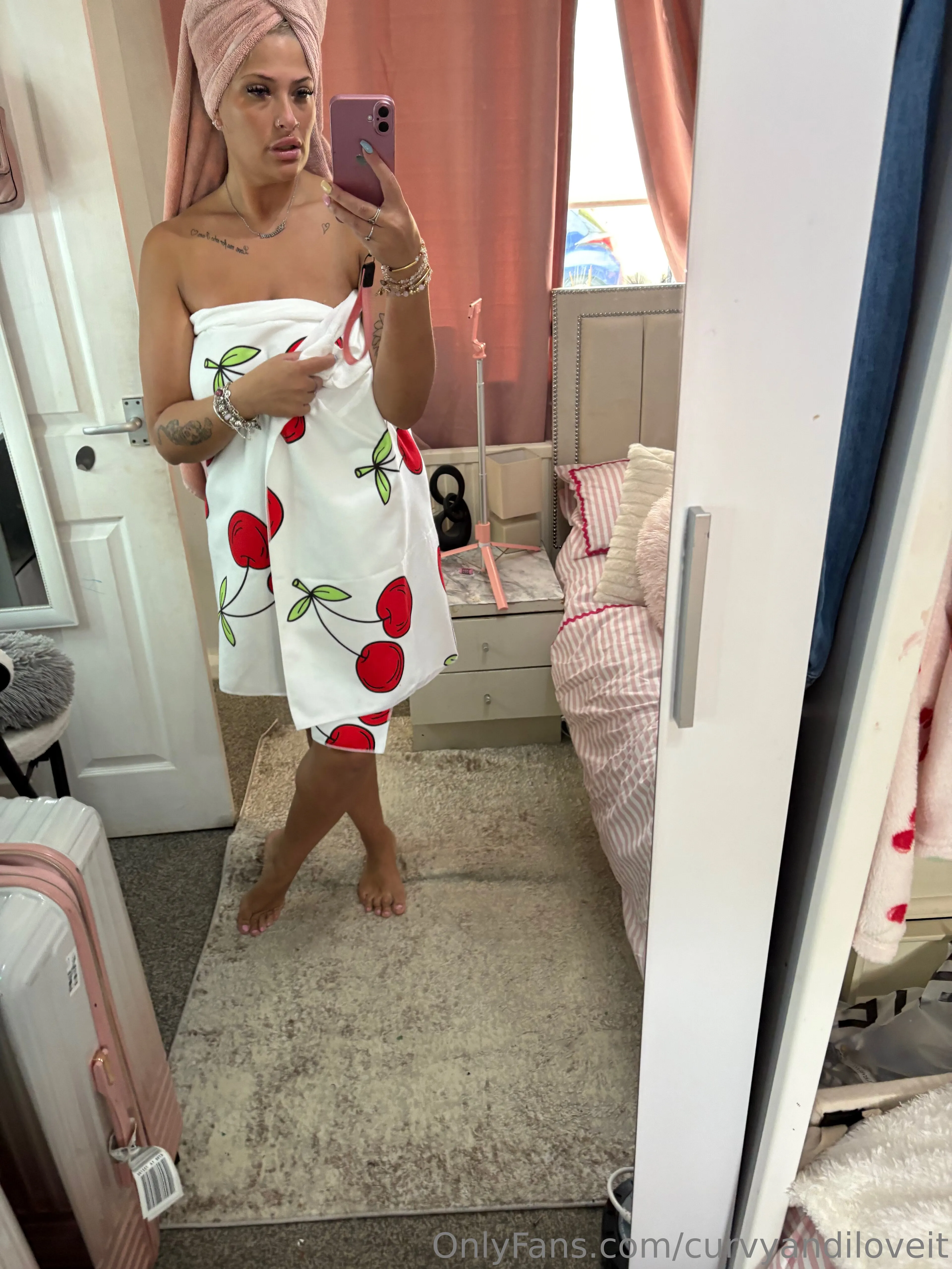 Curves and she loves them 🫶 photo #56