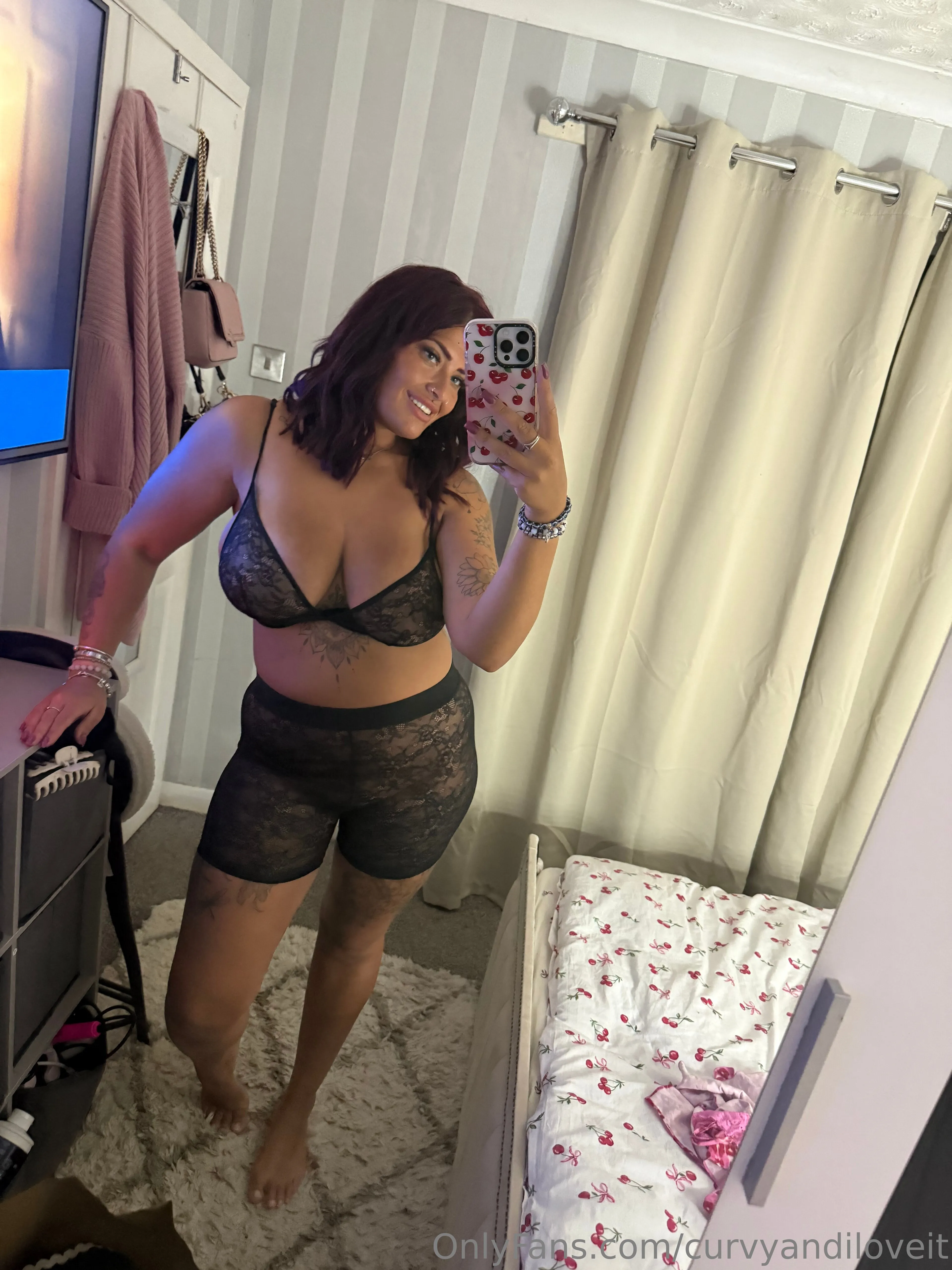 Curves and she loves them 🫶 photo #45