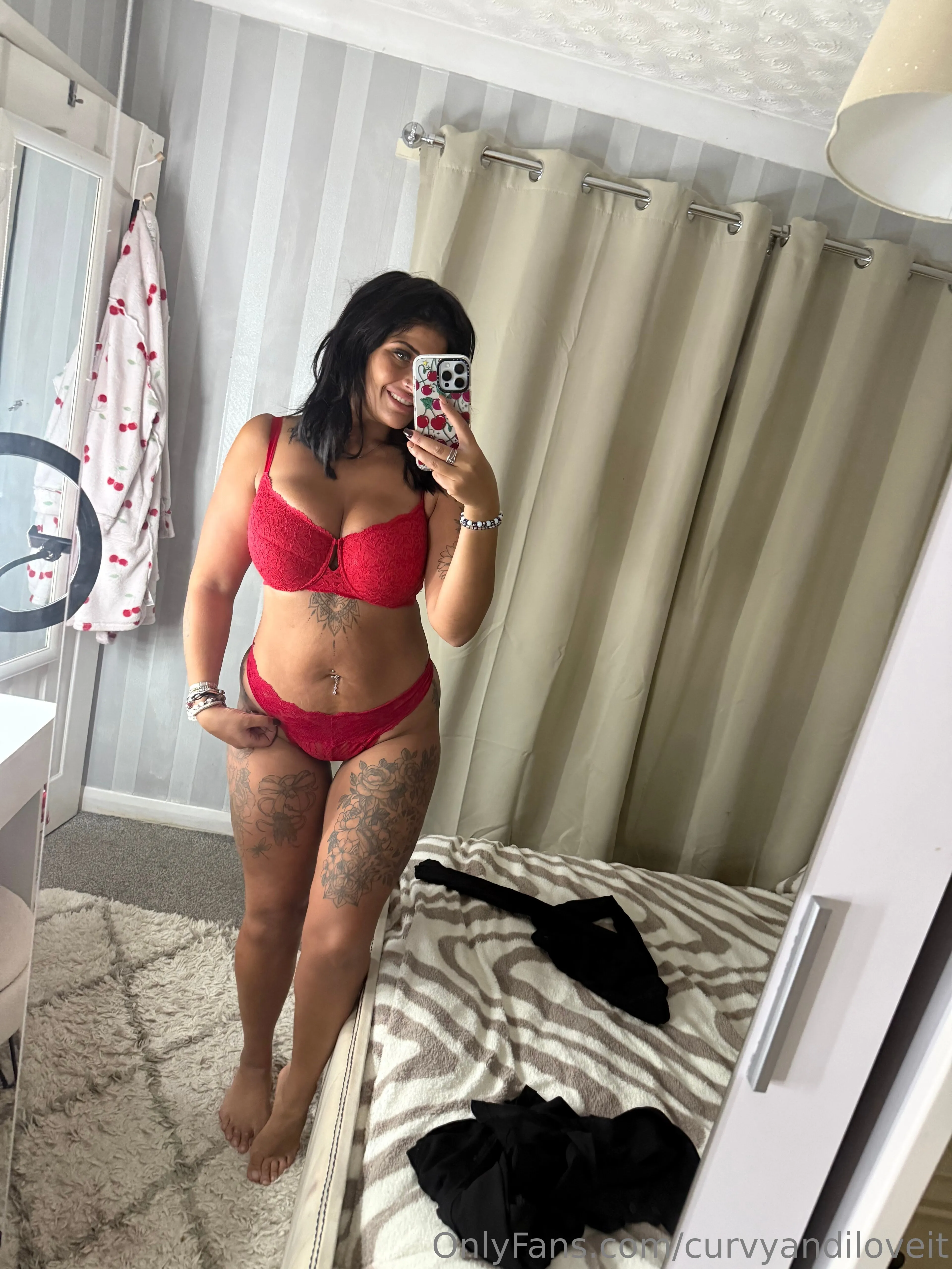 Curves and she loves them 🫶 photo #23