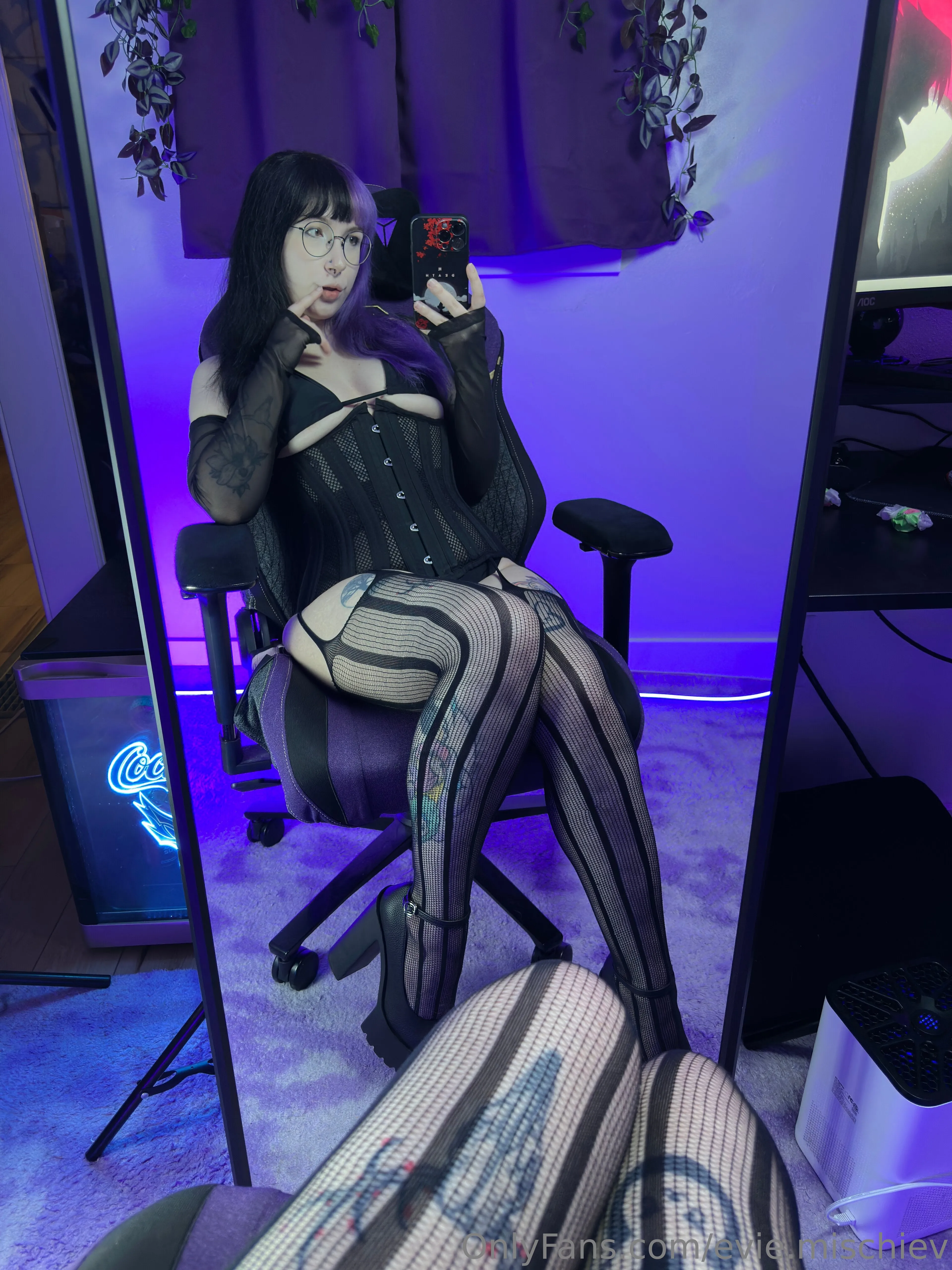 Evie Mischiev - Your secret Gamer GF!! photo #17