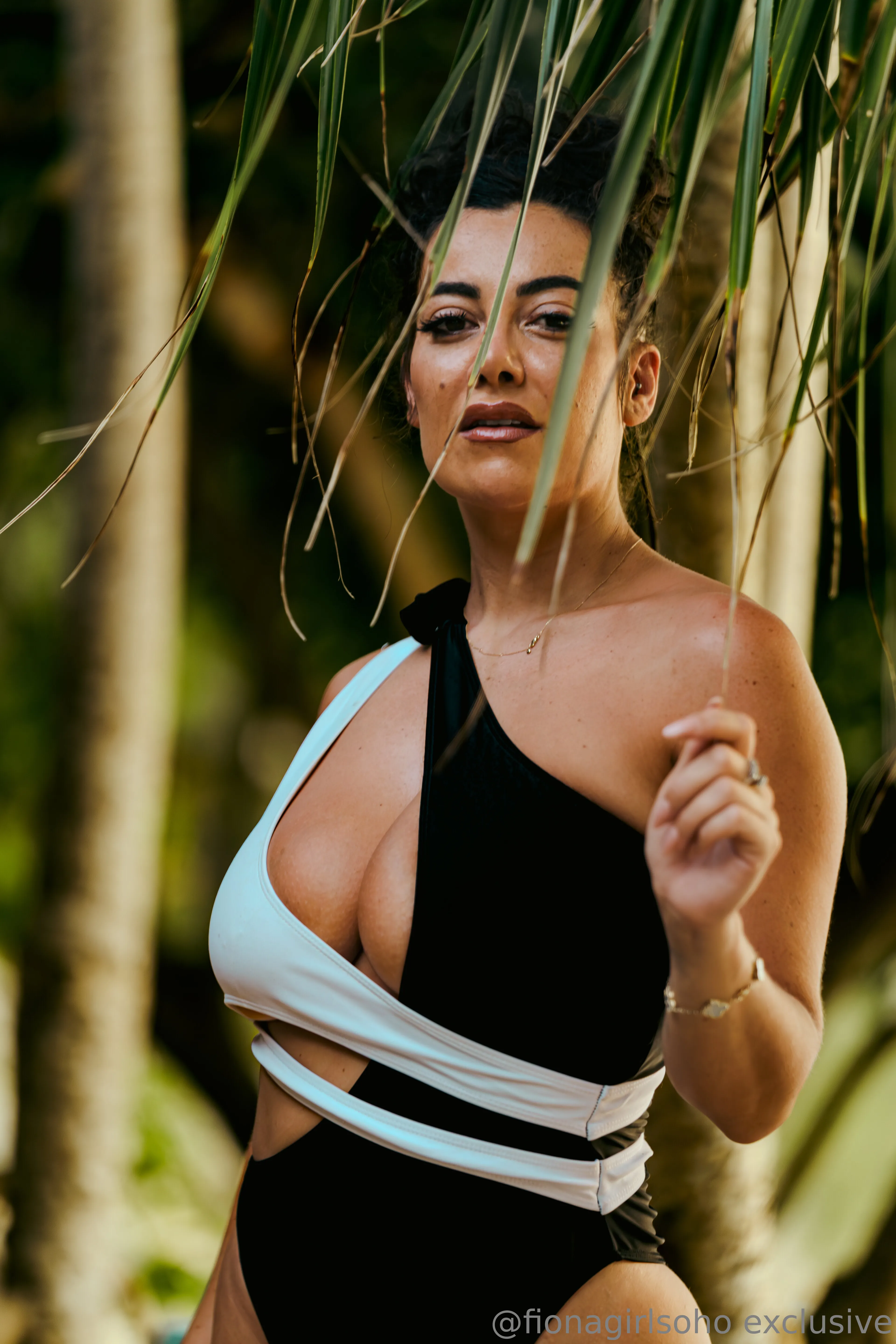 FionaGirlSoho photo #47