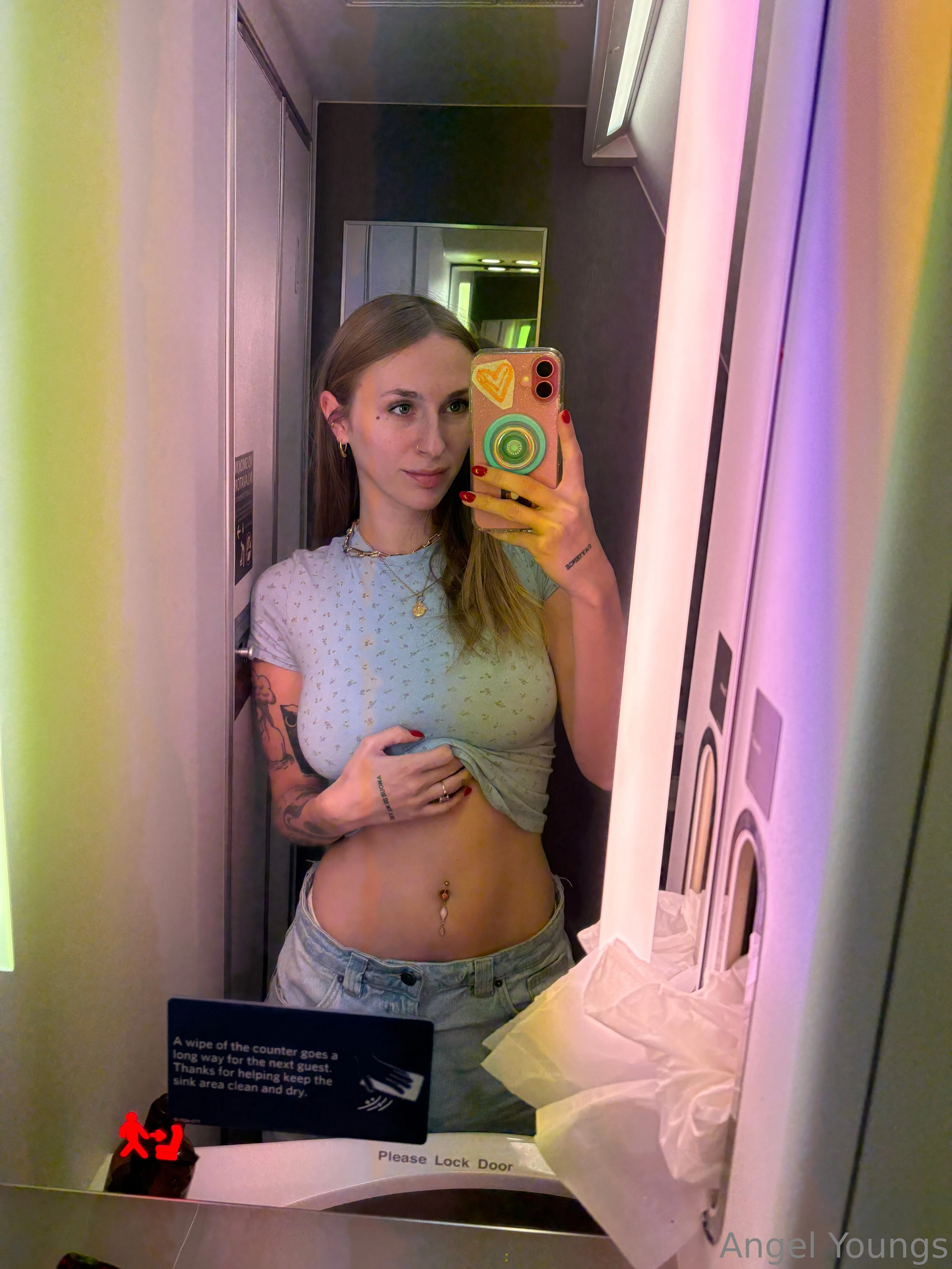 Angel Youngs 🩵 photo #10