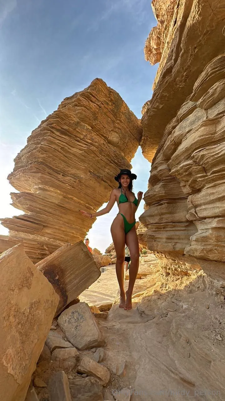 Ellie Bird 🪽 photo #56