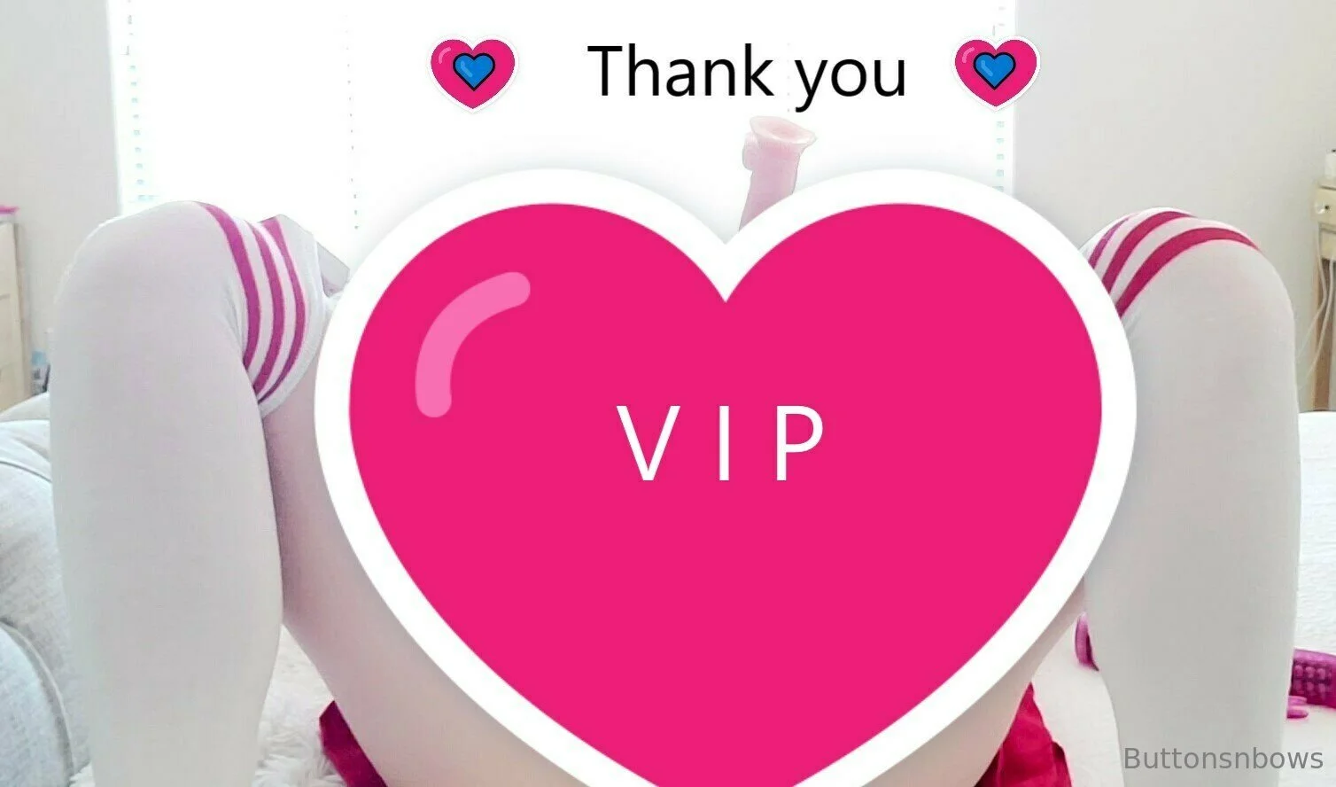 Buttonsnbows photo #16