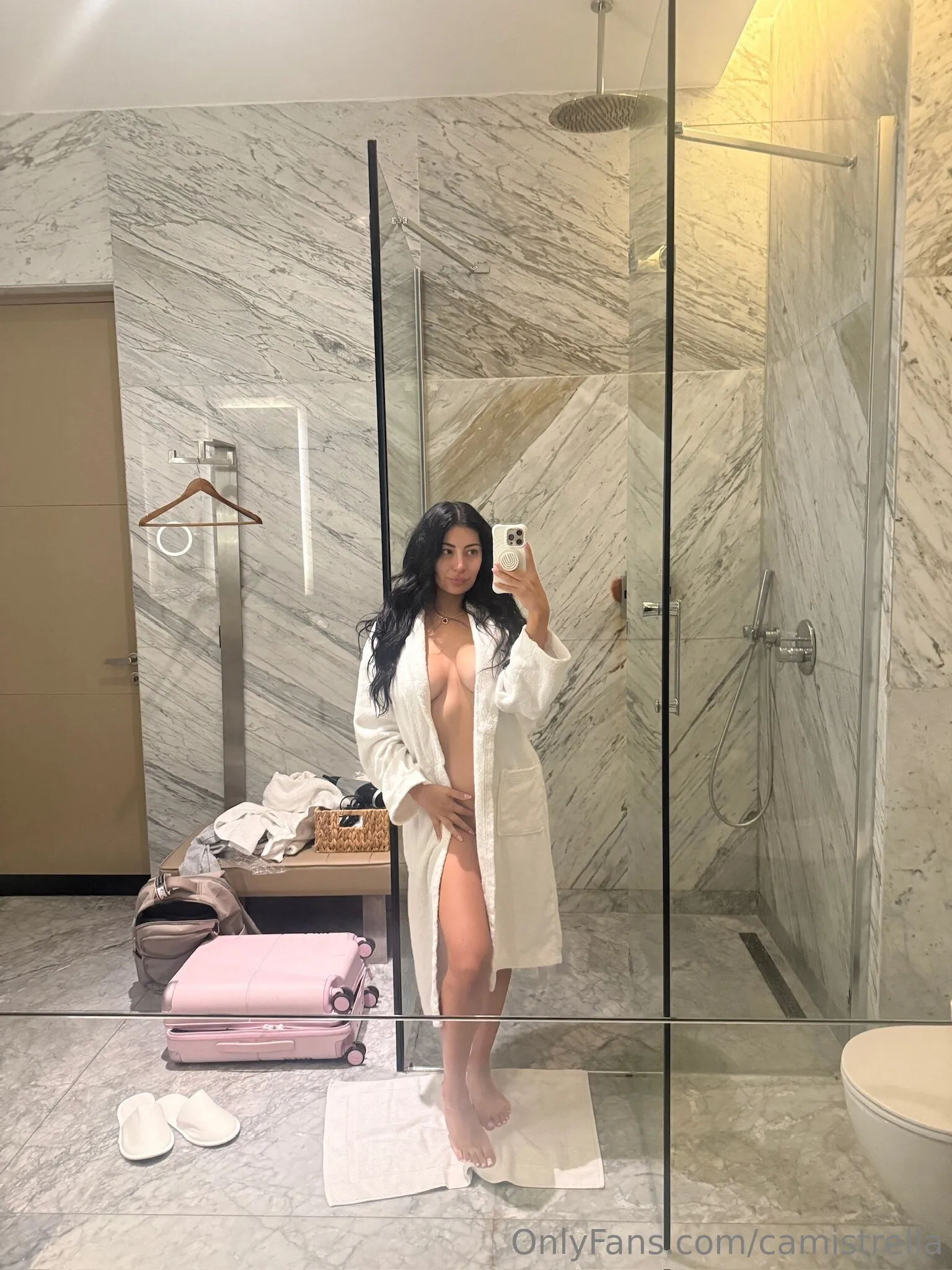 Cami Strella photo #1