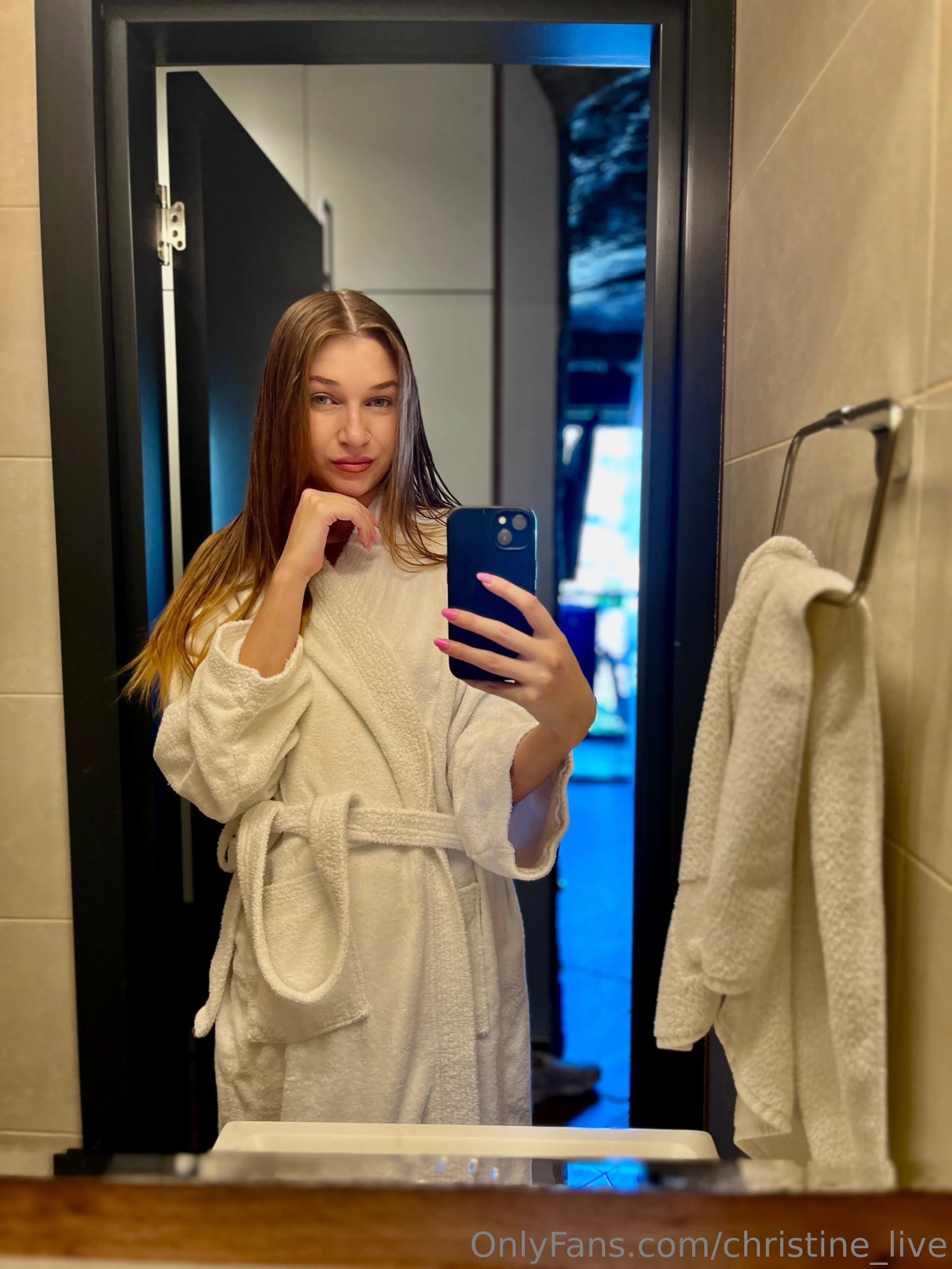 Christine_Cardo photo #42