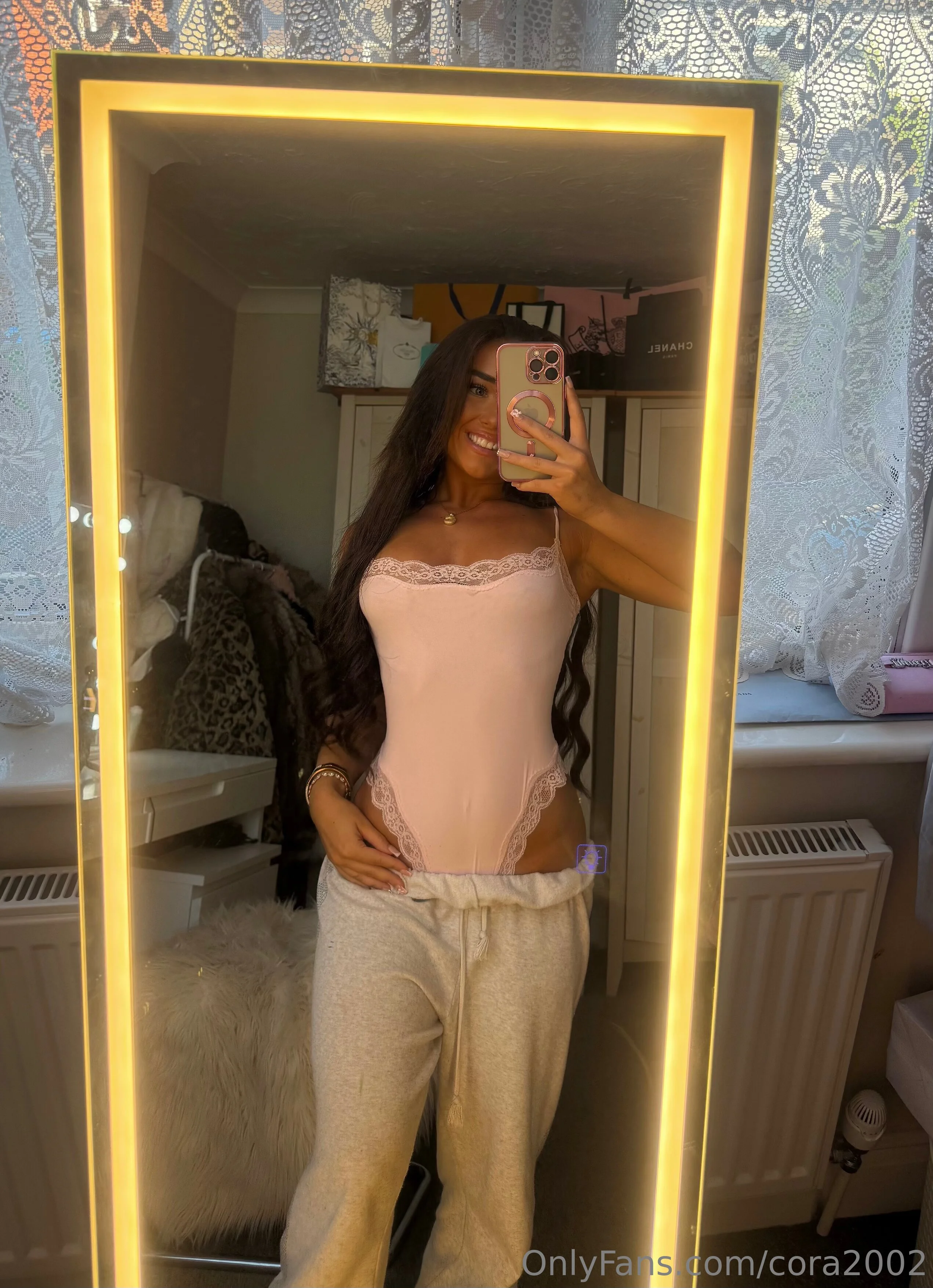 Cora | 4'9 photo #10