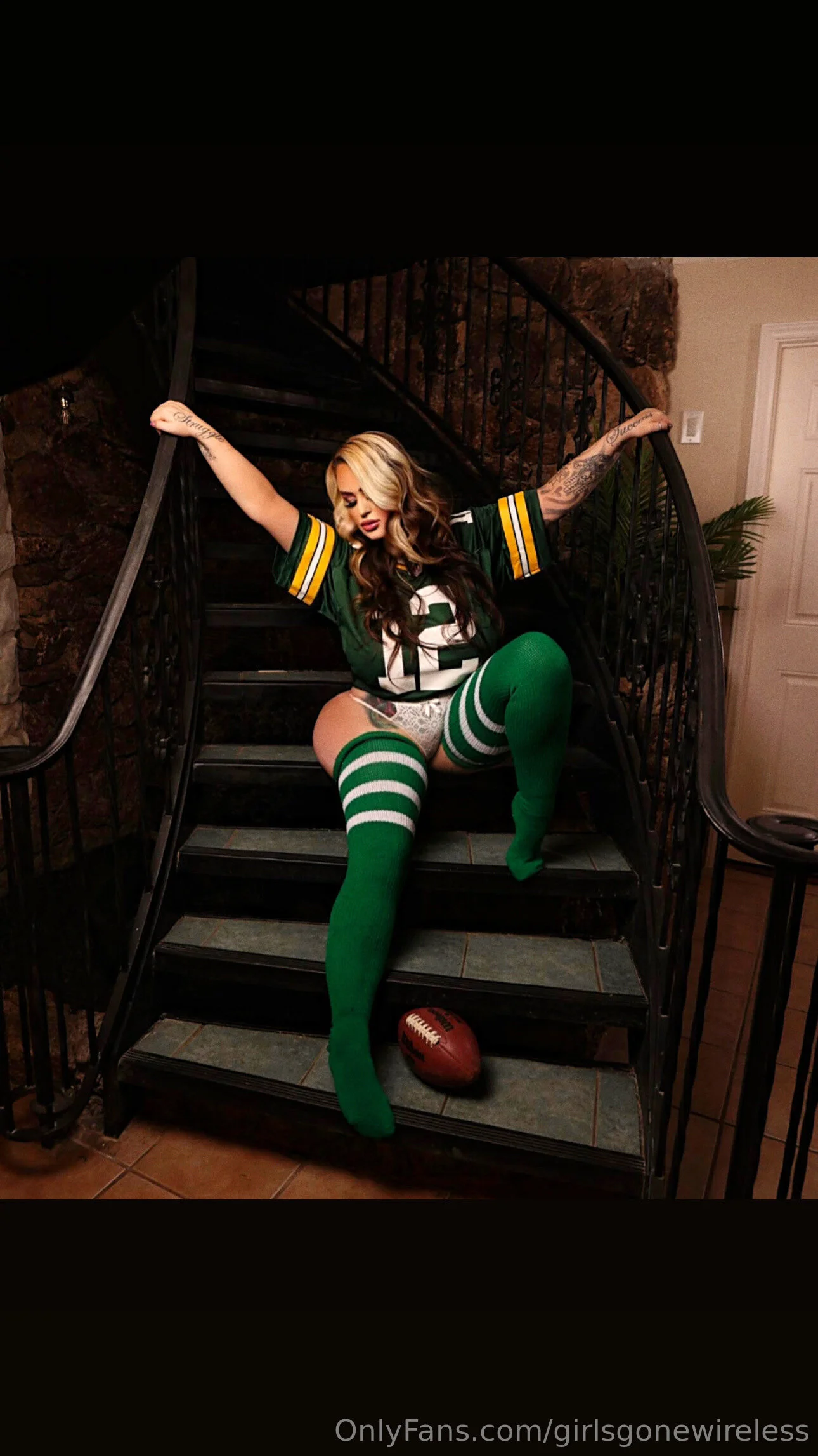 GIRLS GONE WIRELESS photo #3