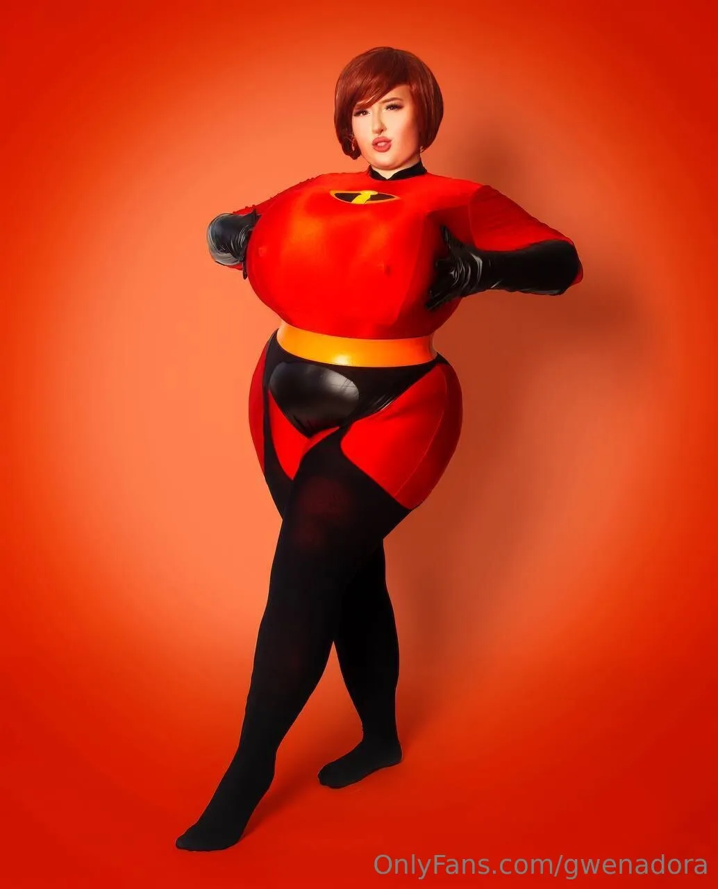 Gwen Adora photo #12