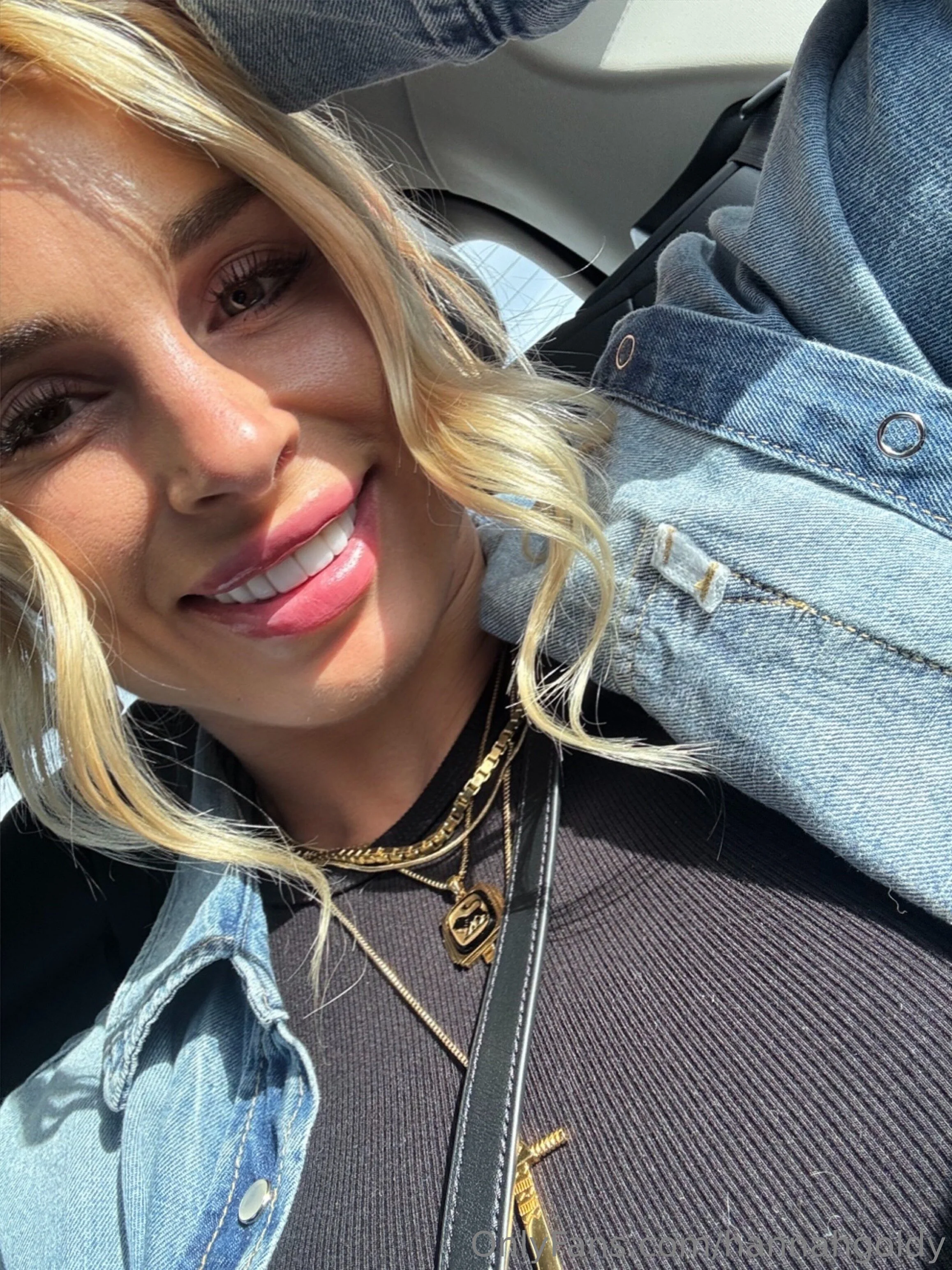 Hannah Goldy photo #28