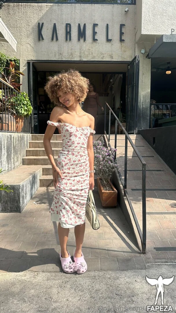 Suki Chan ^-^ photo #33