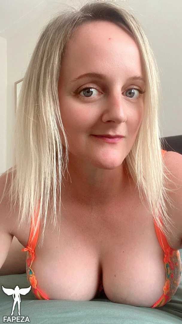 Aussie Cate photo #6