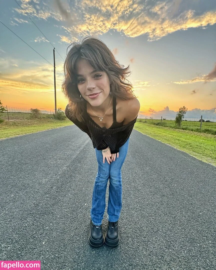 HottieWithABodyy🍑 photo #2