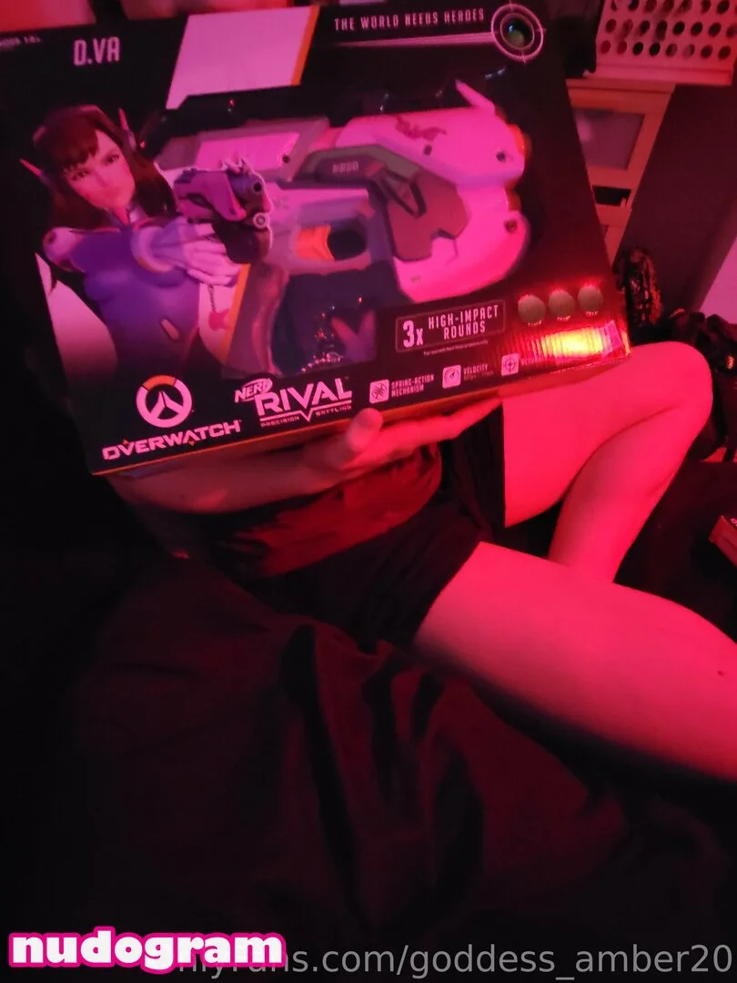 Goddess Amber photo #14