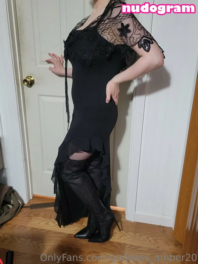 Goddess Amber photo #19