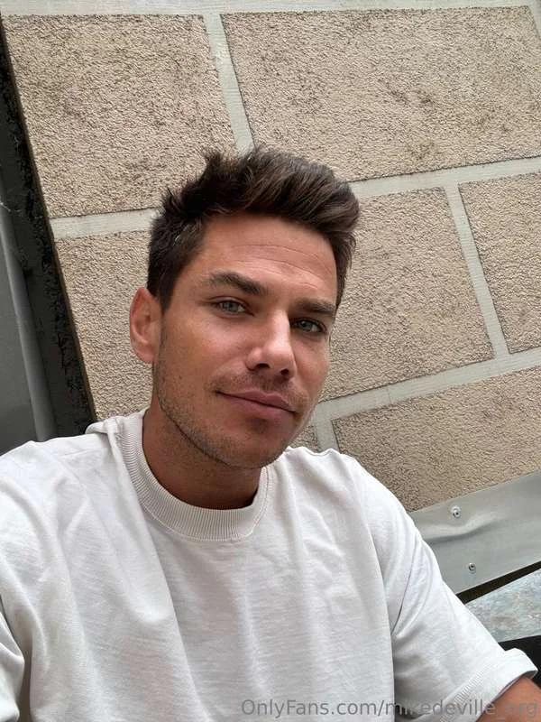 Mike DeVille photo #11