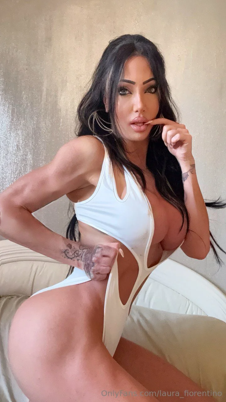 LAURA⭐️ photo #6