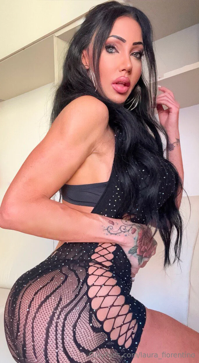 LAURA⭐️ photo #4