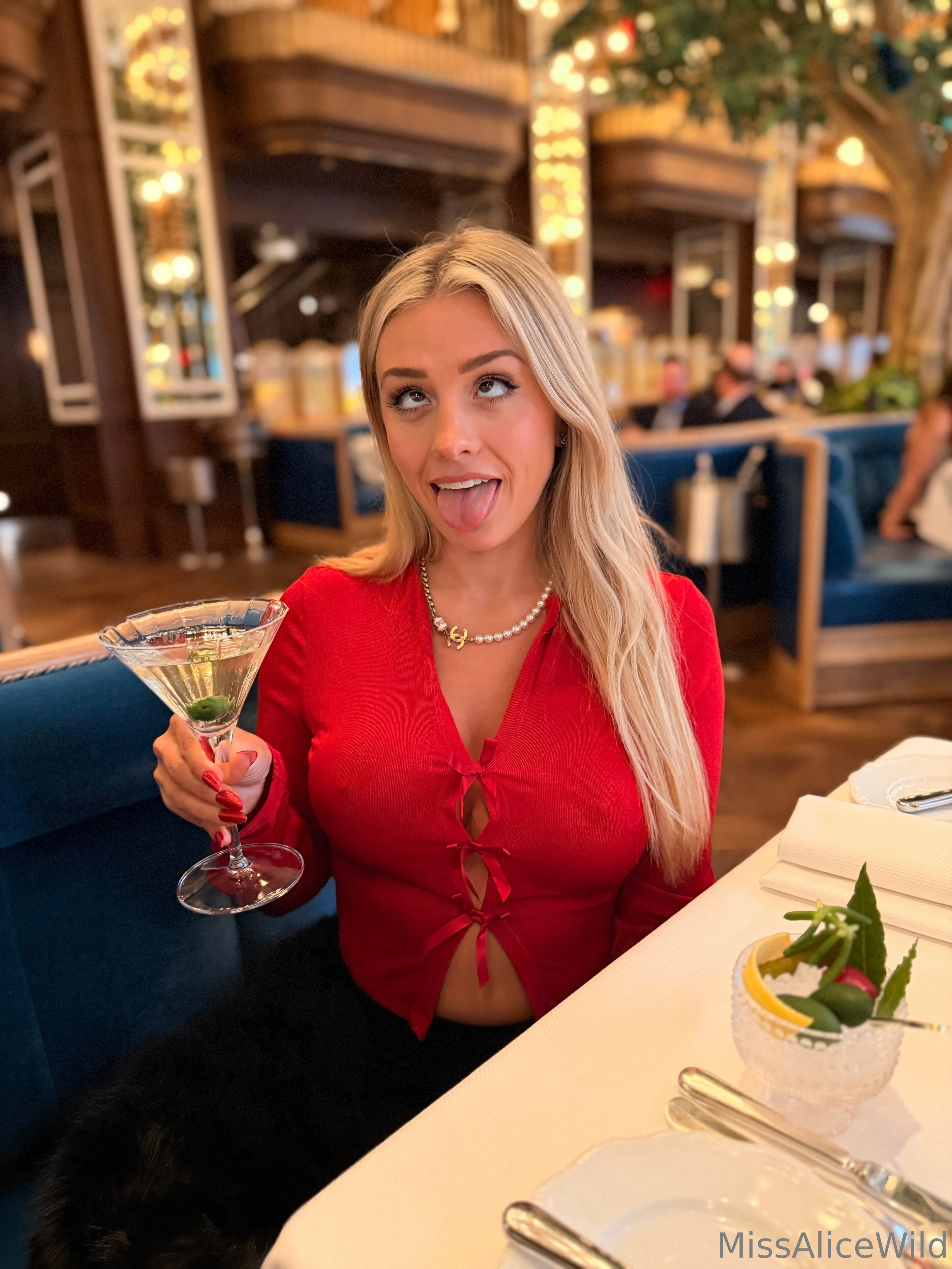 Miss Alice Wild photo #5