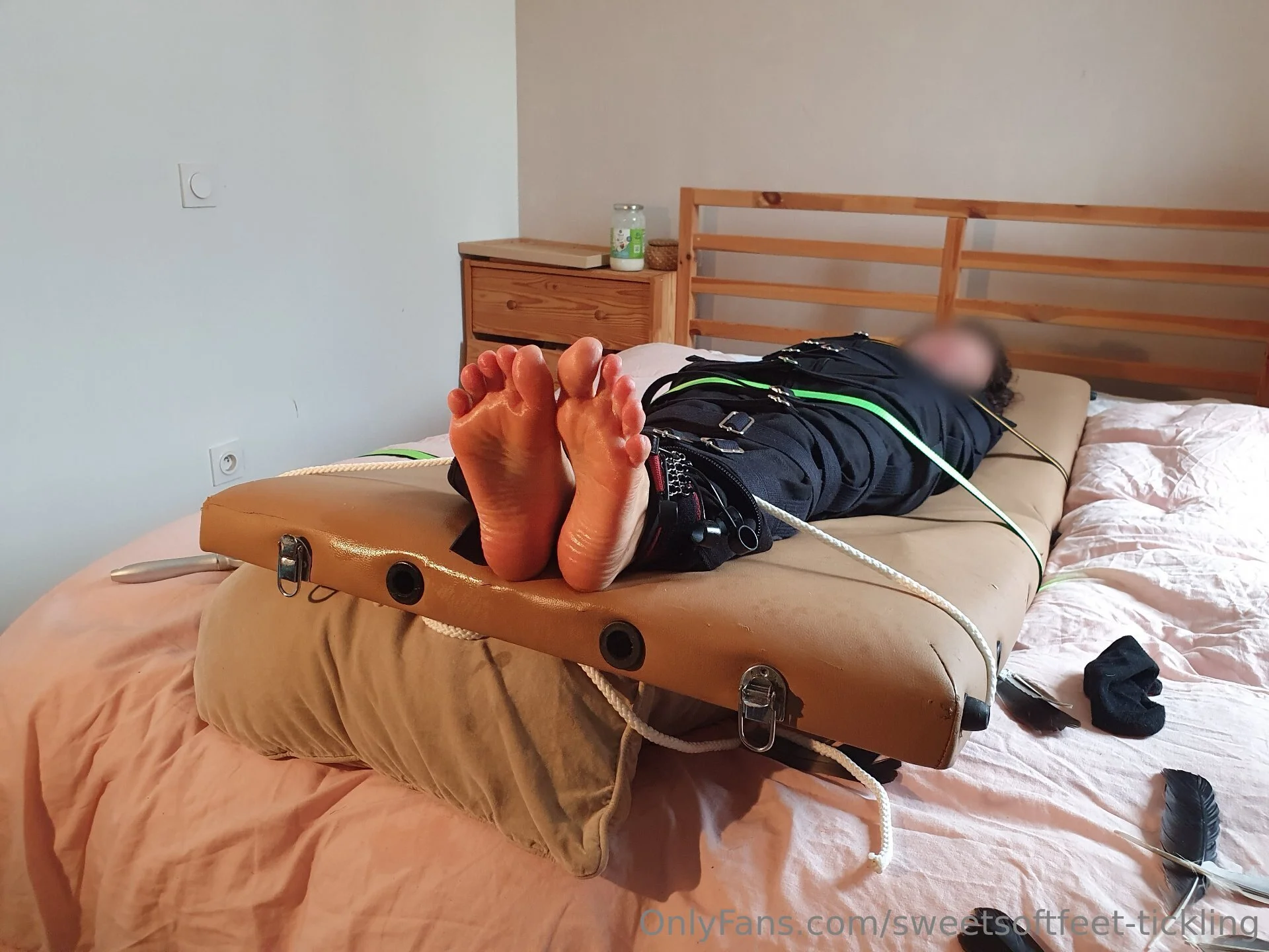 Sweetsoftfeet tickling experience photo #27