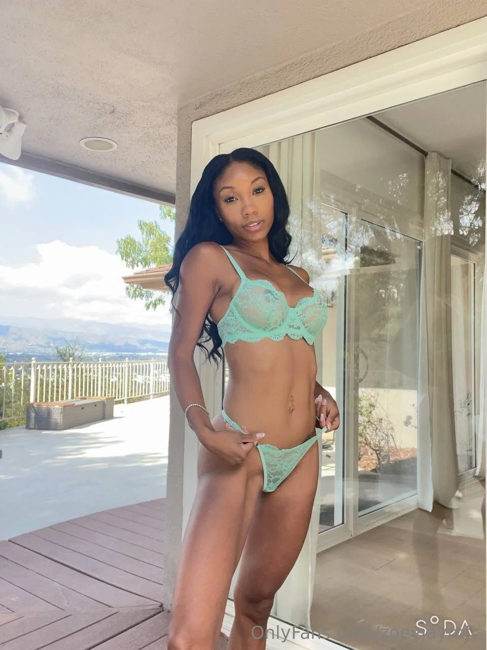 Girlfriend Zoey photo #2