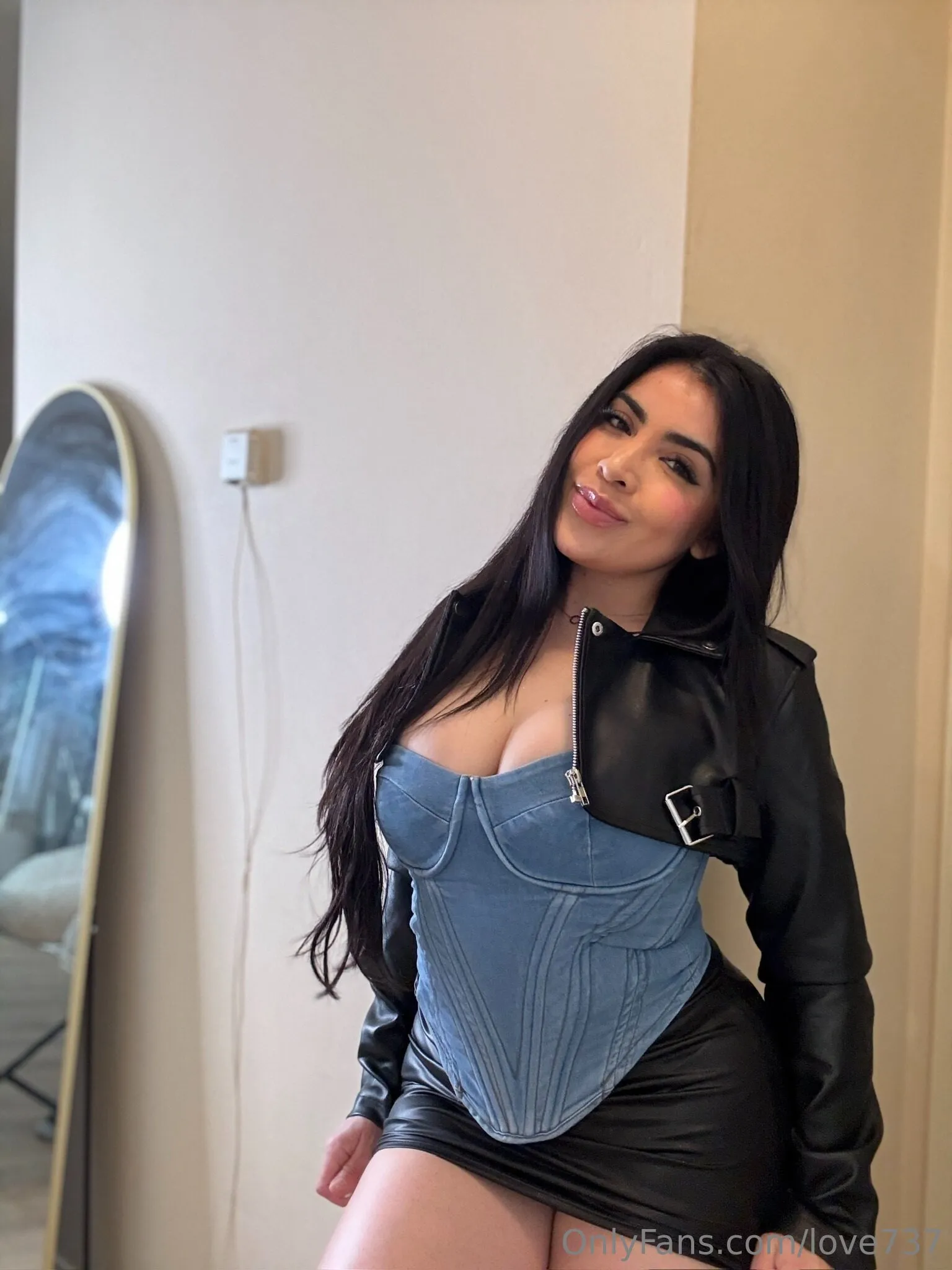 Nora (🏆 #1 rated FIT LATINA on OF 🏆) photo #39