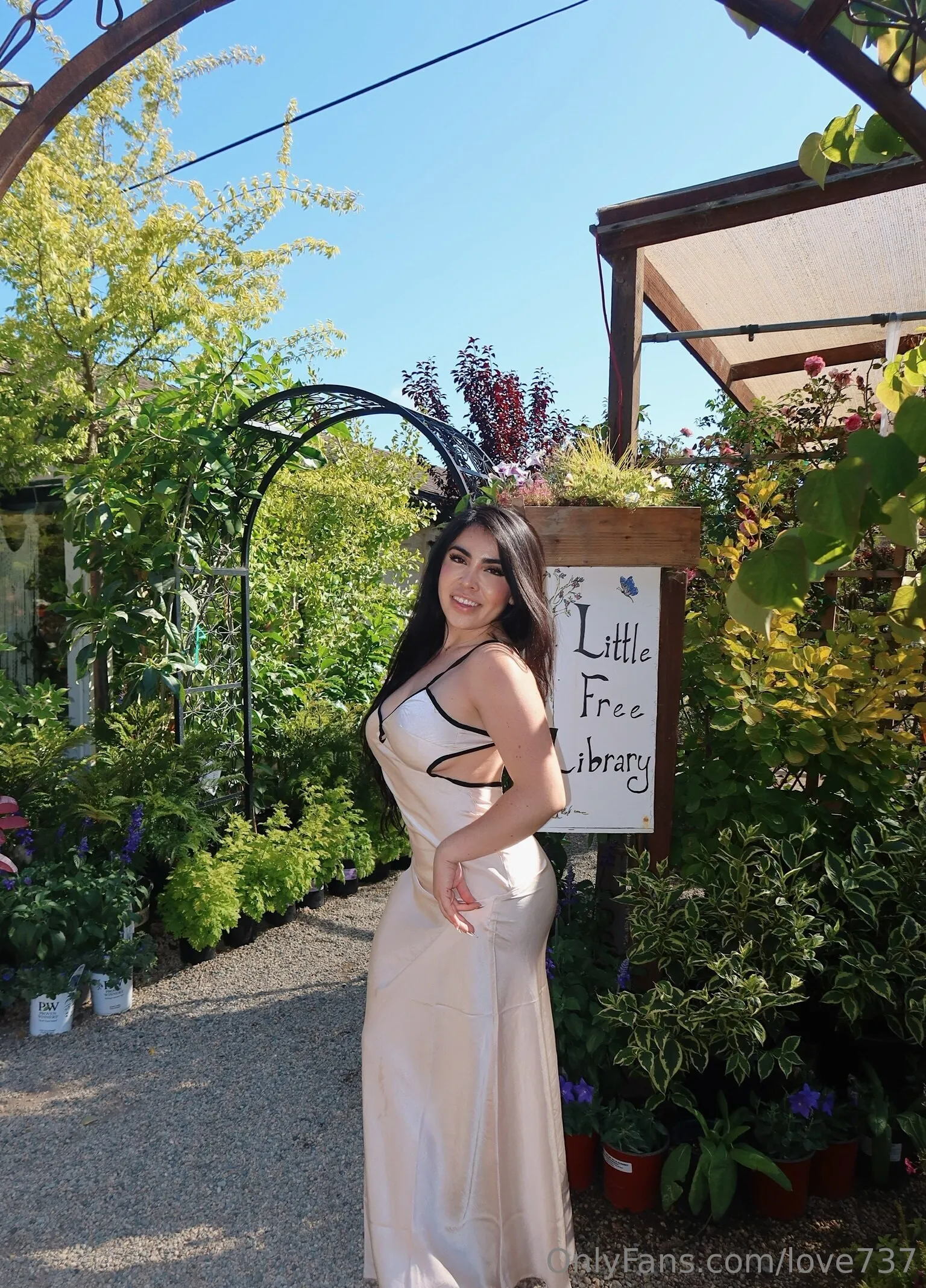 Nora (🏆 #1 rated FIT LATINA on OF 🏆) photo #19