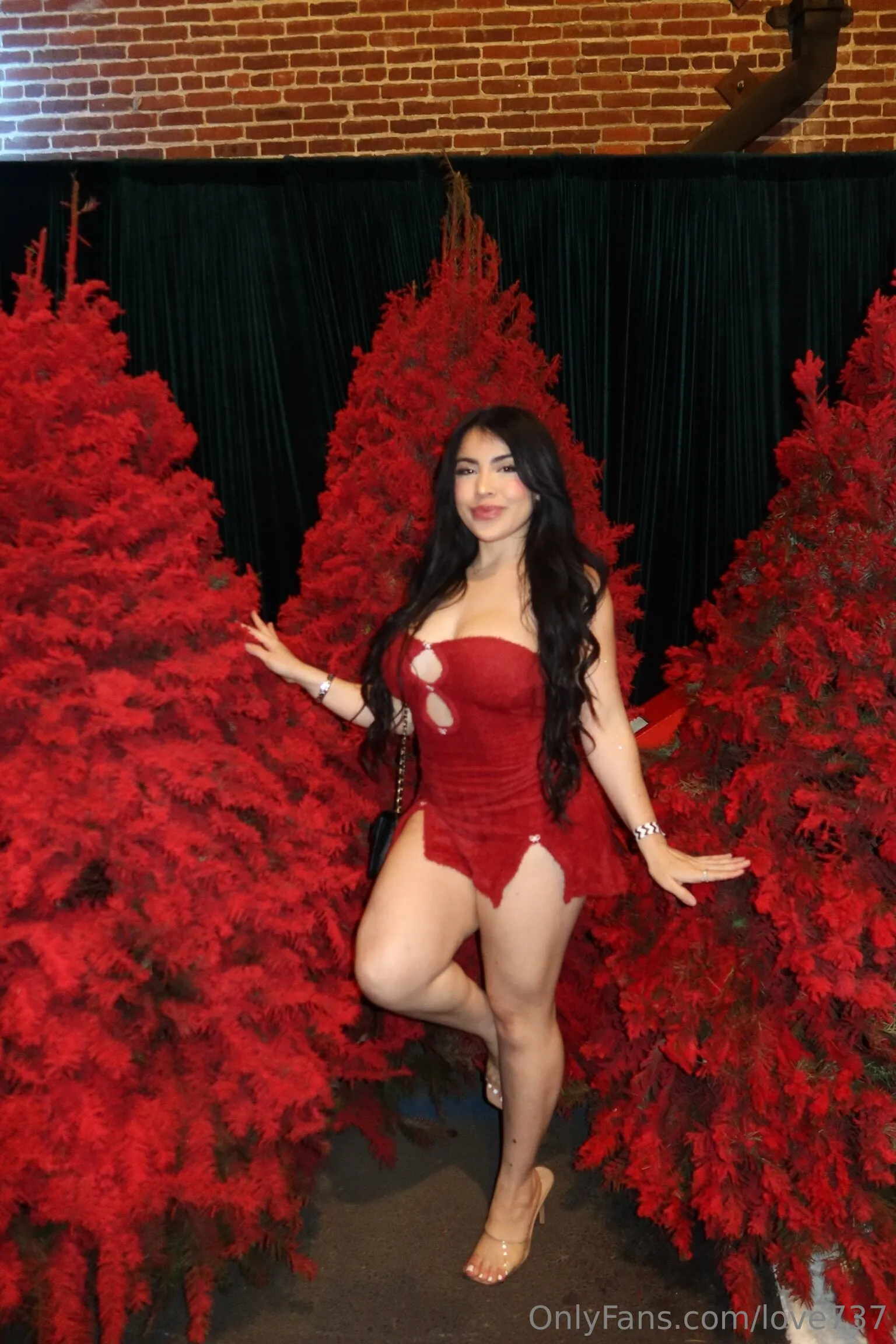 Nora (🏆 #1 rated FIT LATINA on OF 🏆) photo #6