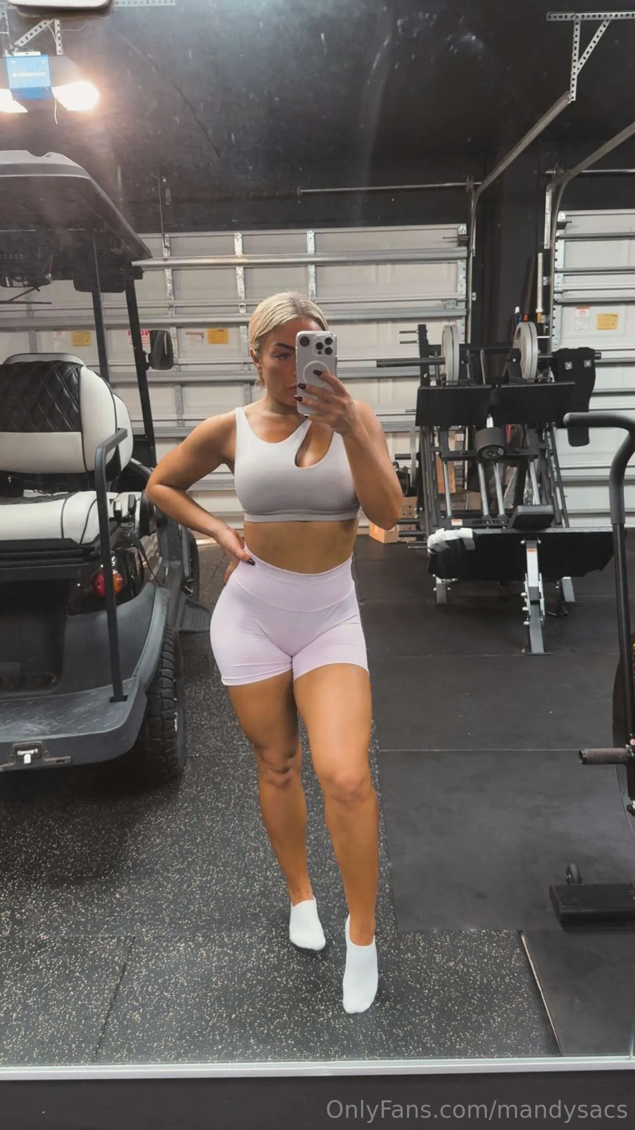 Mandy Sacs photo #48