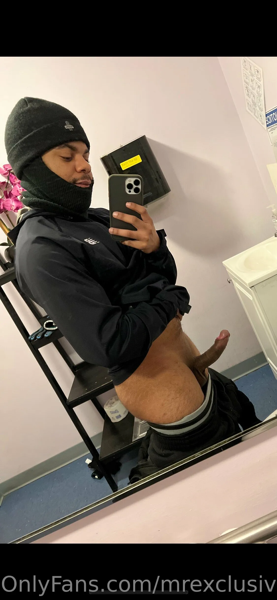 Mr. Exclusive photo #3