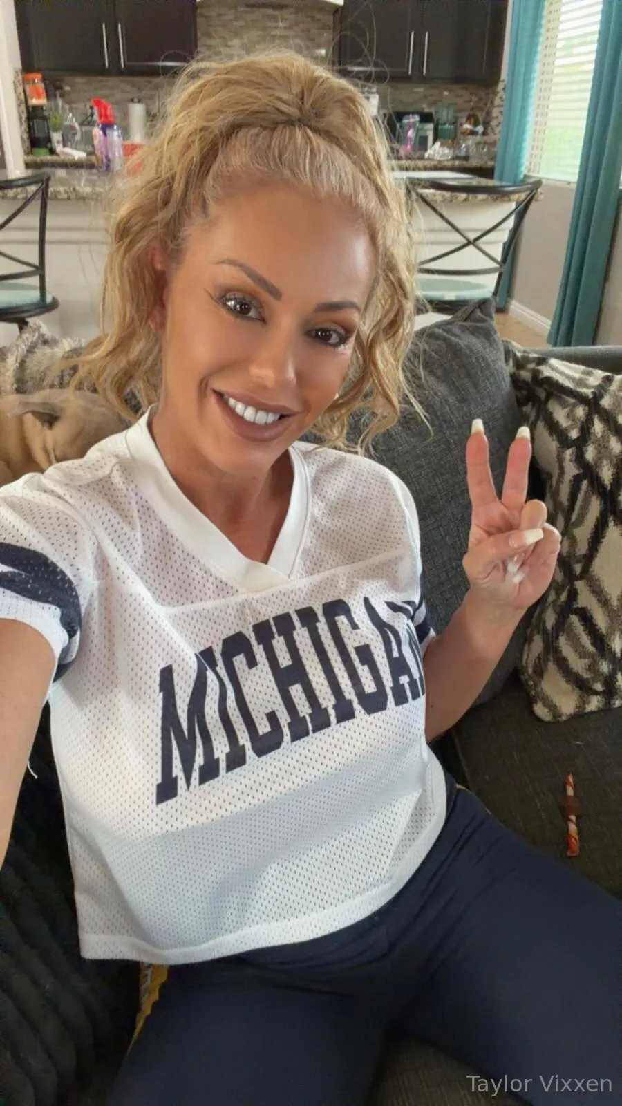 Taylor Vixxen photo #24