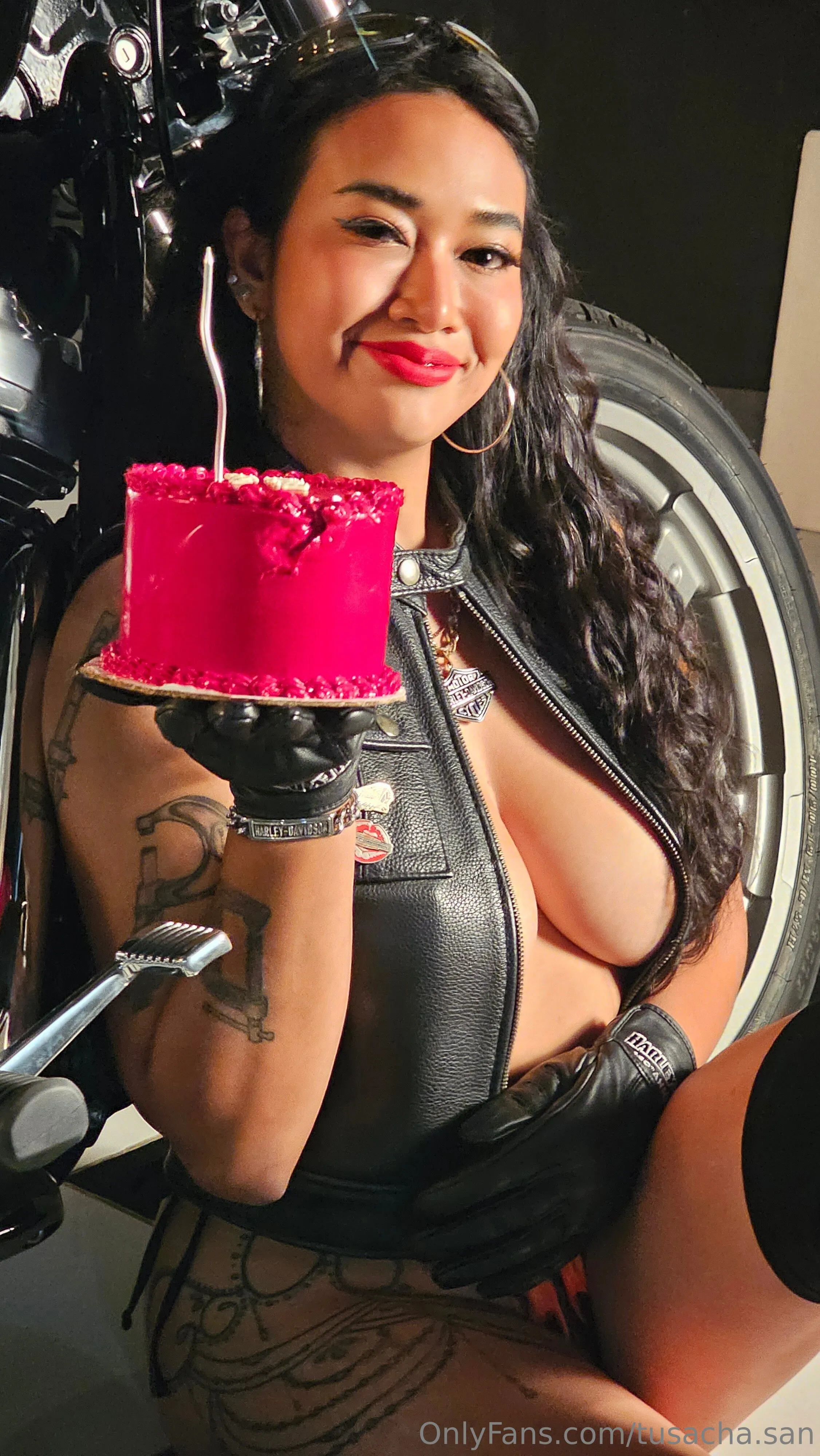 Tusacha San photo #2